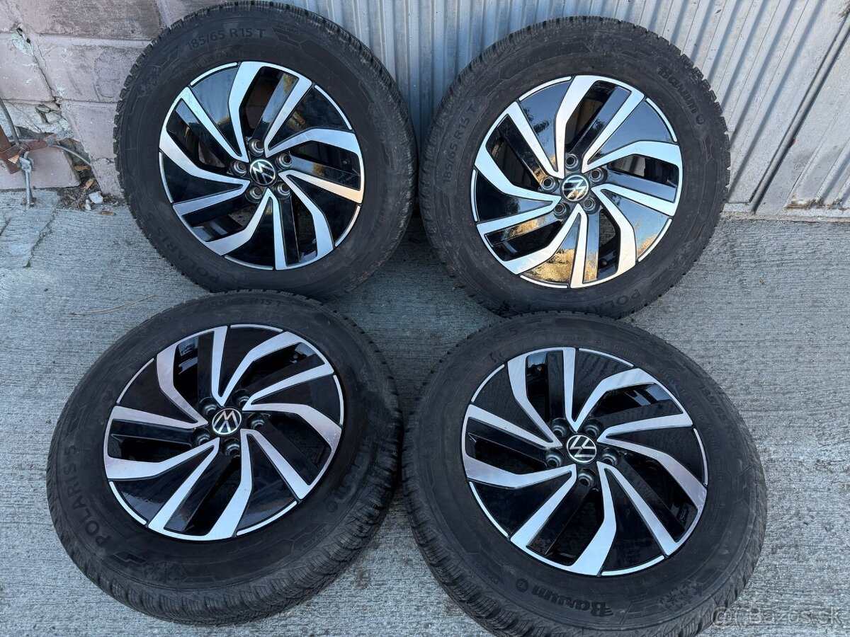 15" Elektrony VW 5x100 so zimnymi pneu 185/65 R15