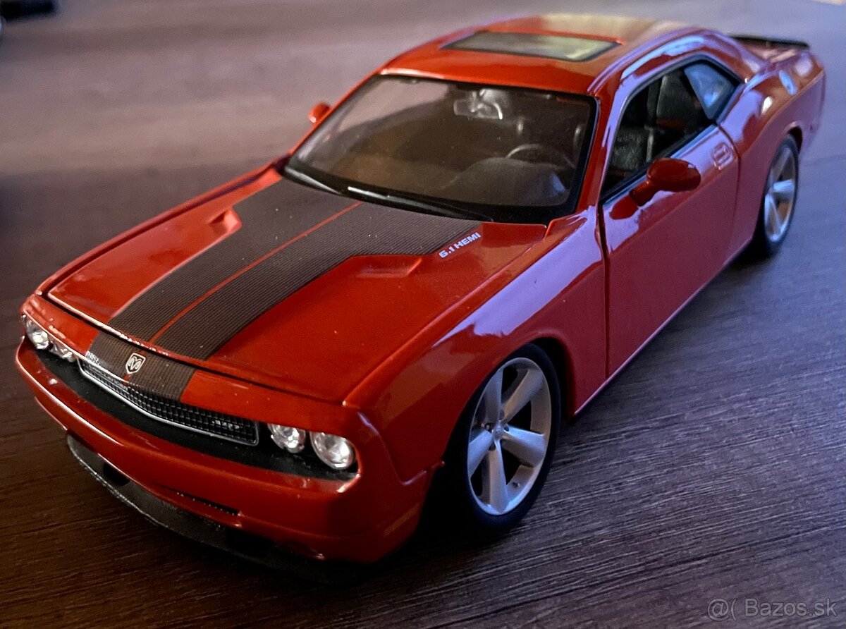 Dodge Challenger 1:24 maisto