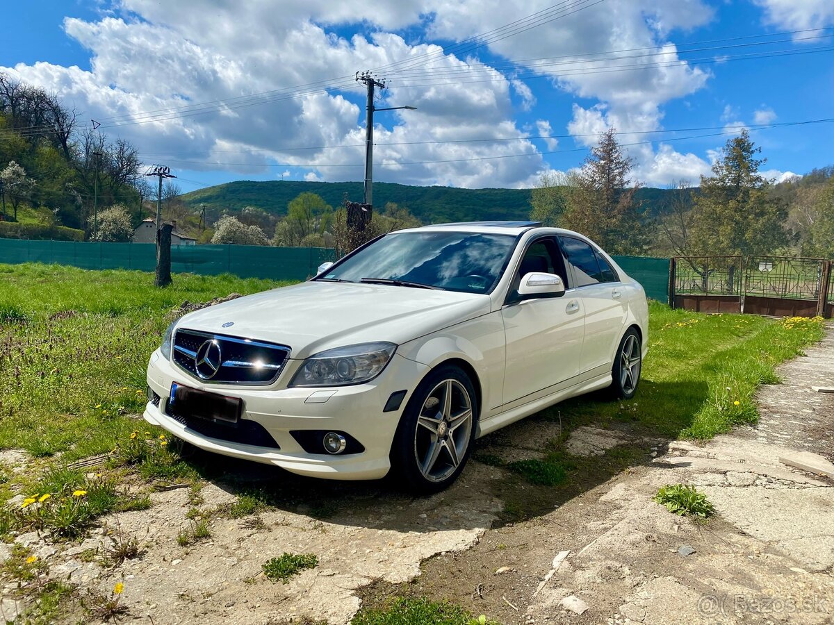 Mercedes c300 4matic s 3,5L benzínovým motorom na LPG