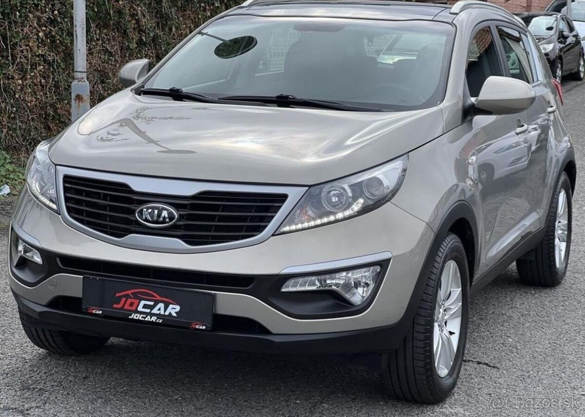 Kia Sportage 2.0i 16v PANORAMA KAMERA benzín manuál 120 kw