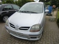 NISSAN ALMERA TINO (střibrna a modra metaliza) 2,2 di