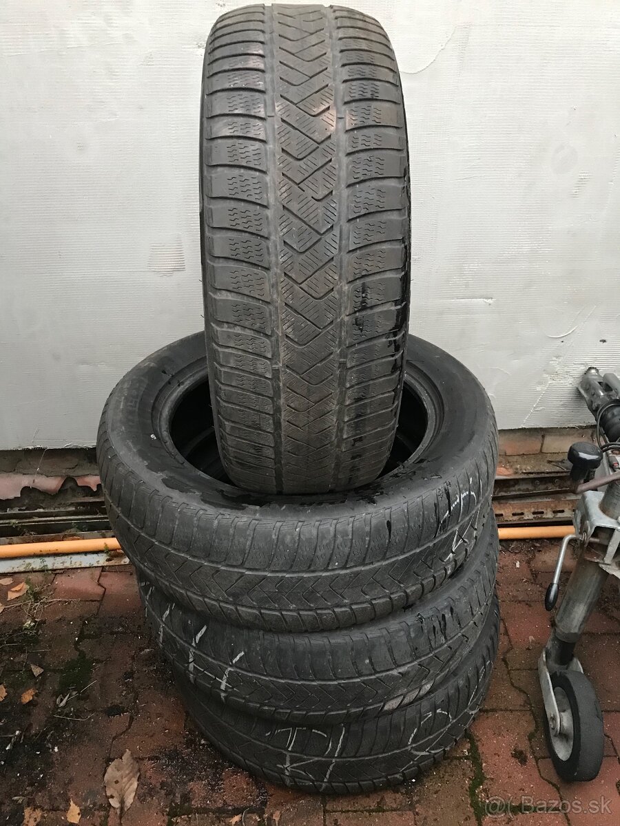 235/55 R18 zimne pneu PIRELLI