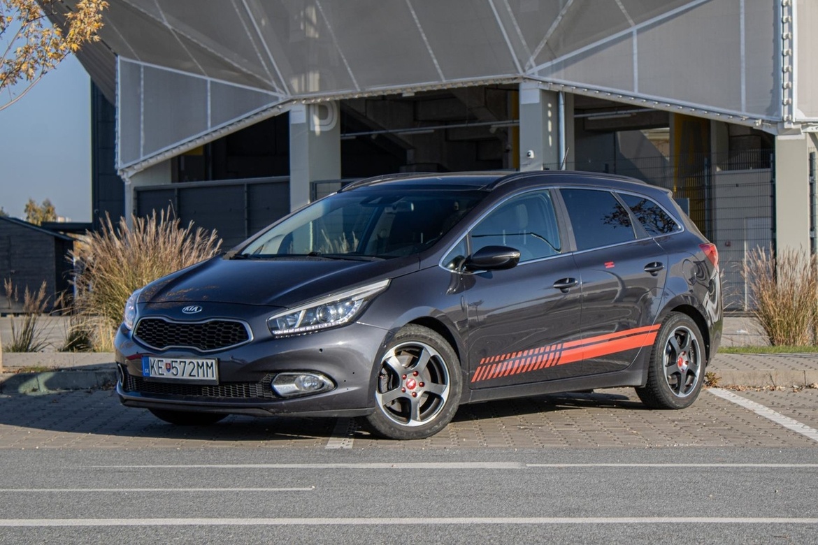 Kia Cee´d 1.6 CRDi TX/Platinum