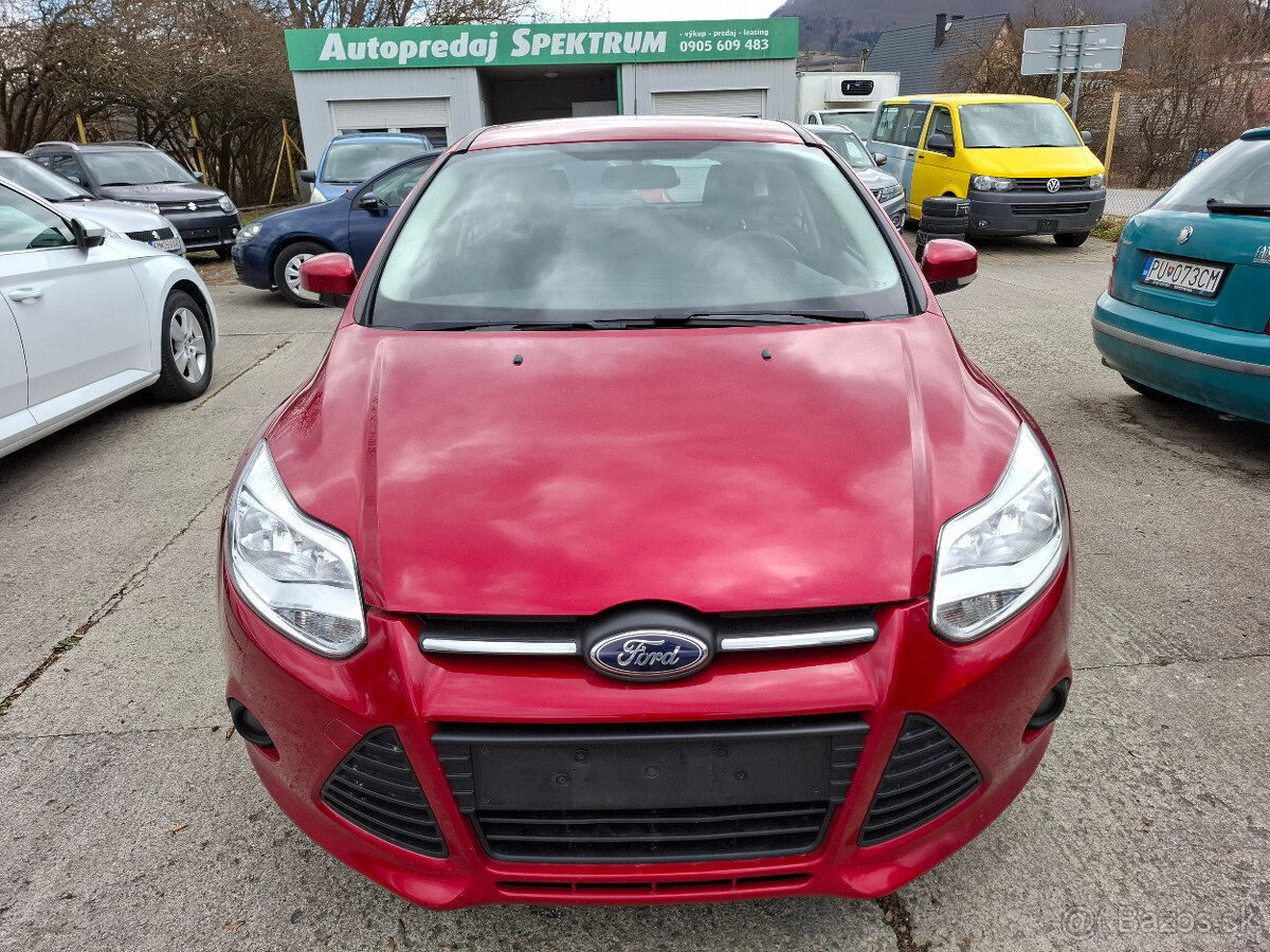 FORD FOCUS 1,6i 77 kW 2012