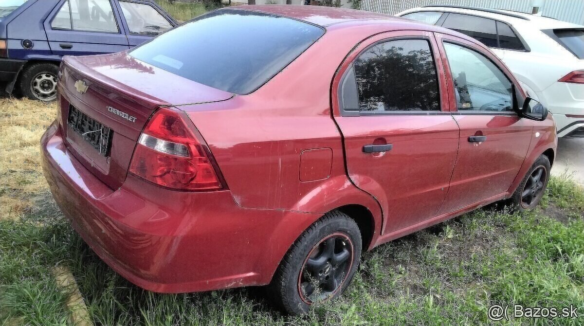 Chevrolet Aveo 1.4 2009 predám motor F14D4,  DVERE, ZADNÝ NÁ