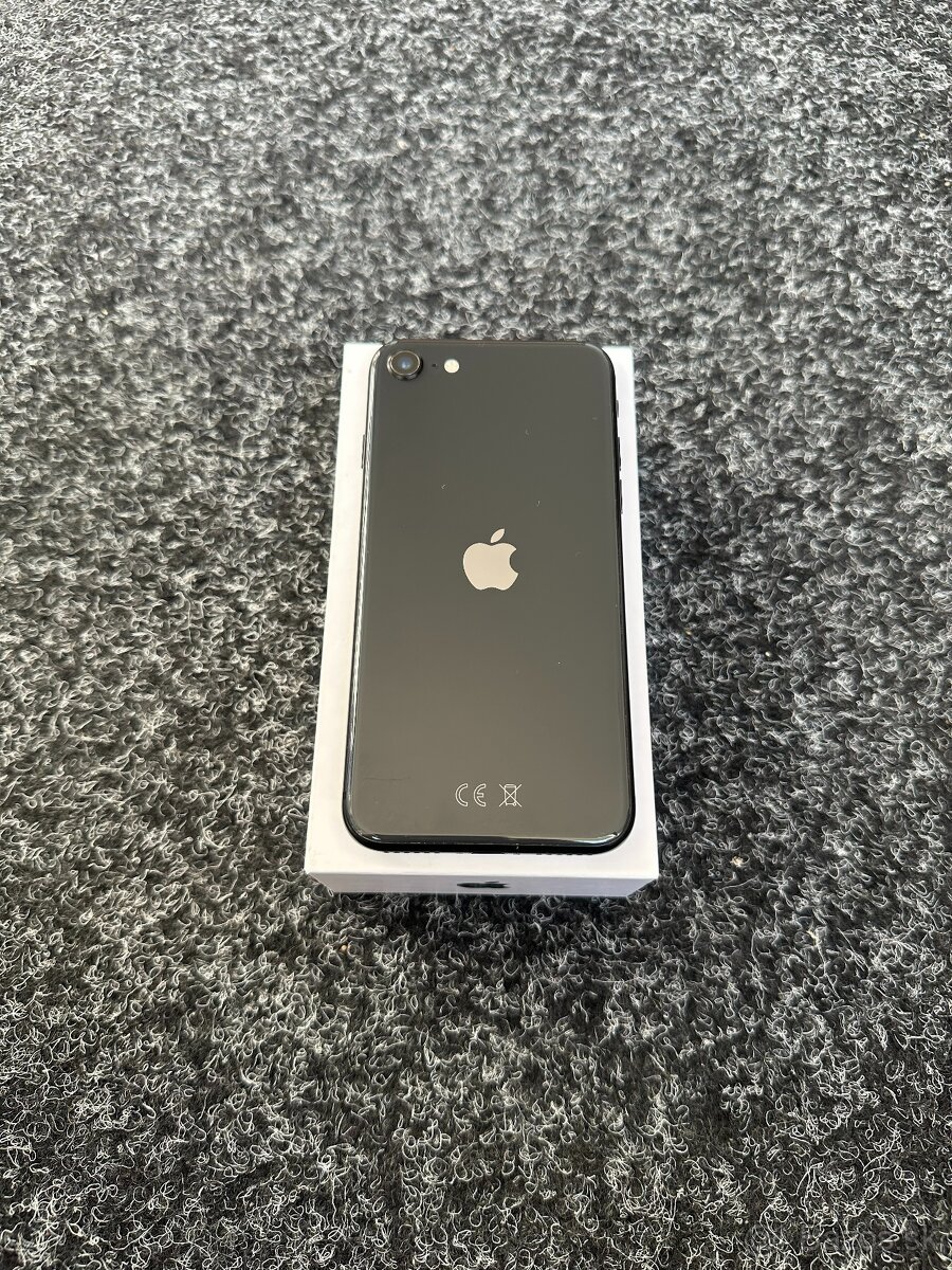 iPhone SE 2020 64GB Black (88% Batéria)