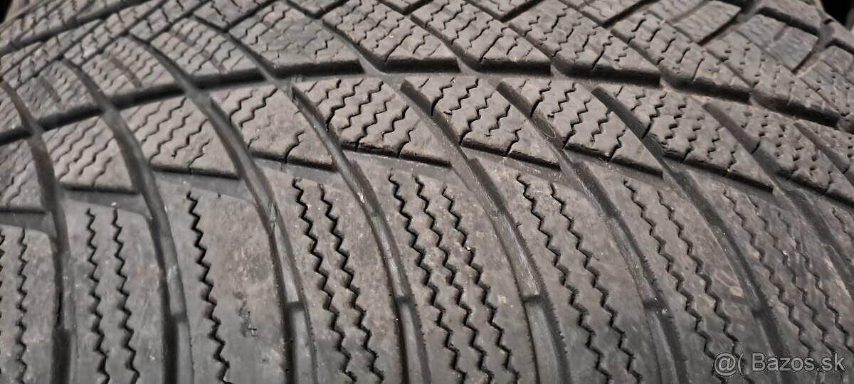 Predám 2ks jazdené zimné 265/50r19-110H Bridgestone