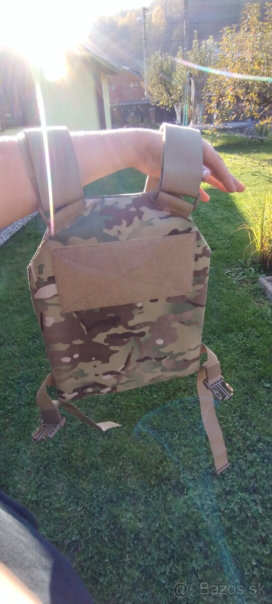 Vesta na airsoft multicam