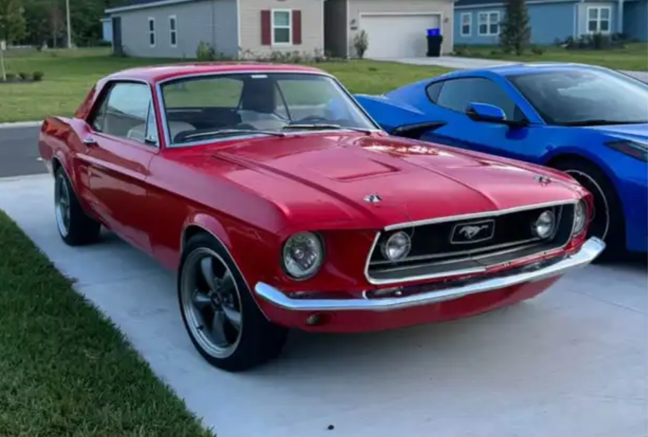 1968 Ford Mustang V8 manual