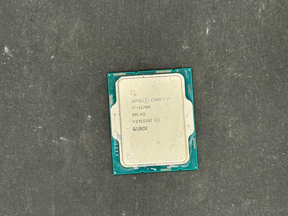 Intel i7-12700