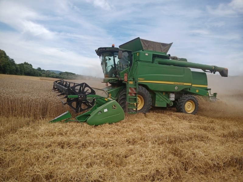 John Deere t660i