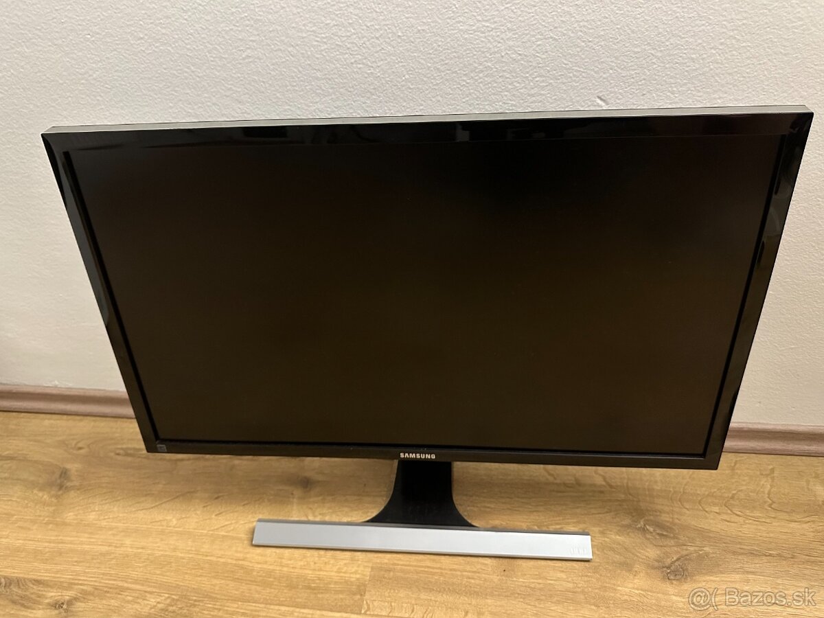 Samsung U28E590D UHD