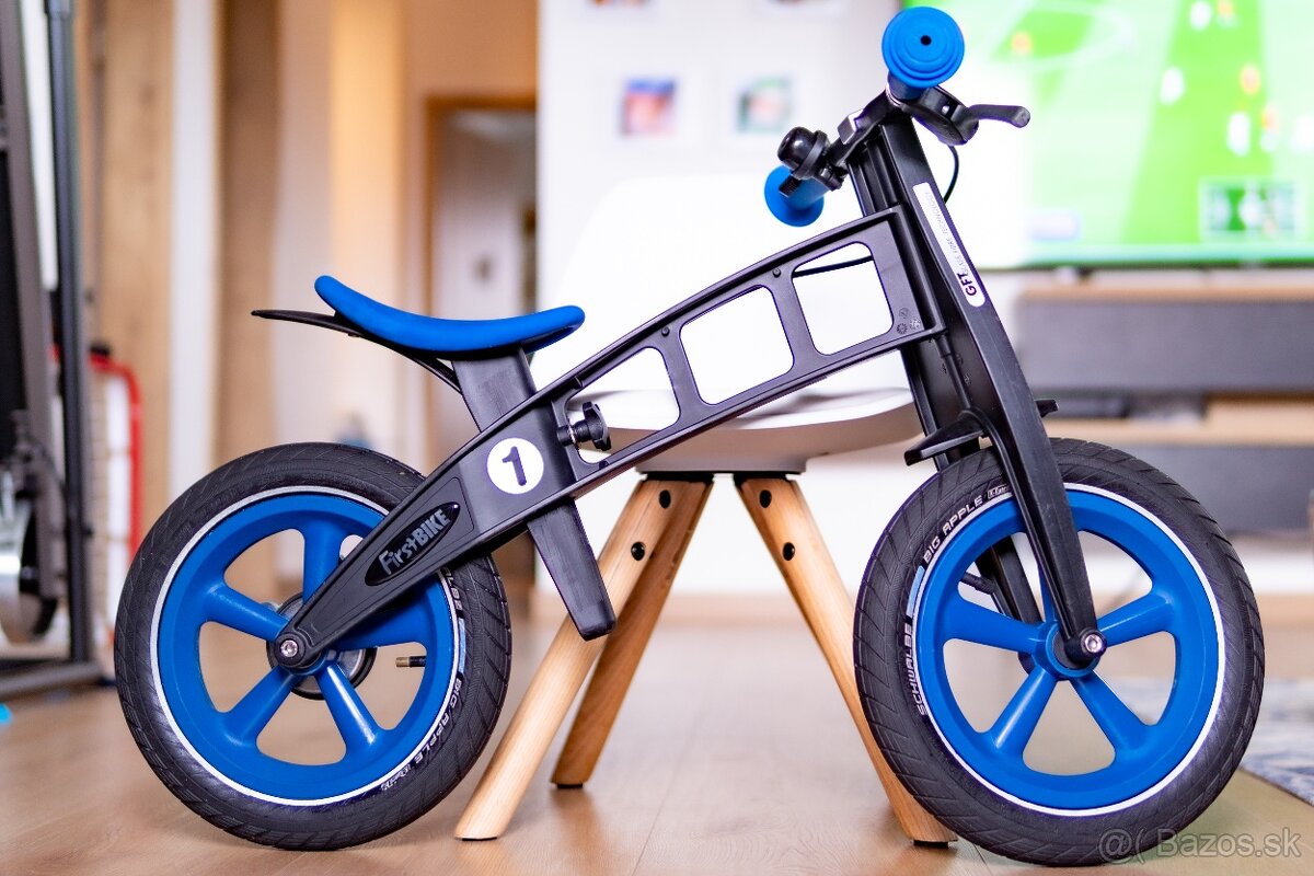 FirstBike Limited Edition Blue - ľahké odrážadlo