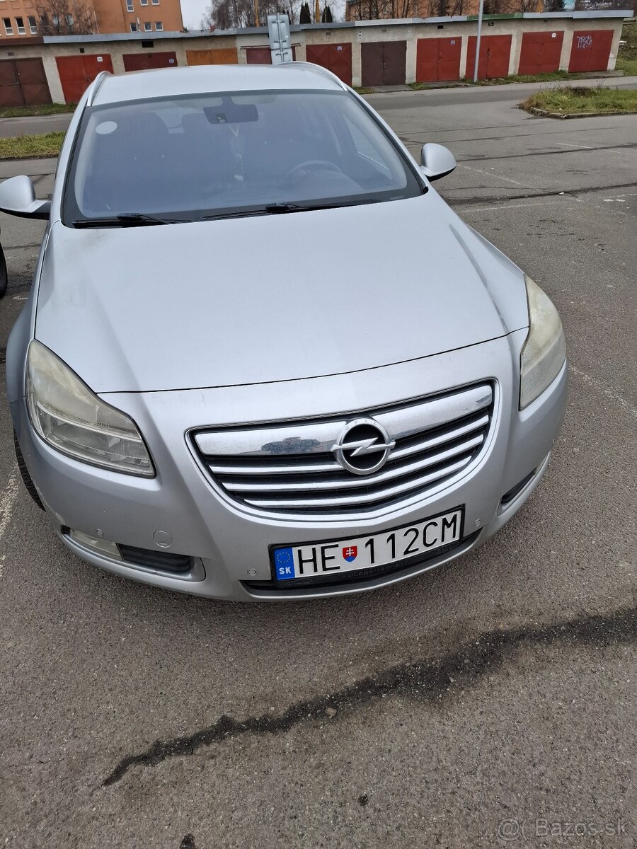 Predam opel insignia