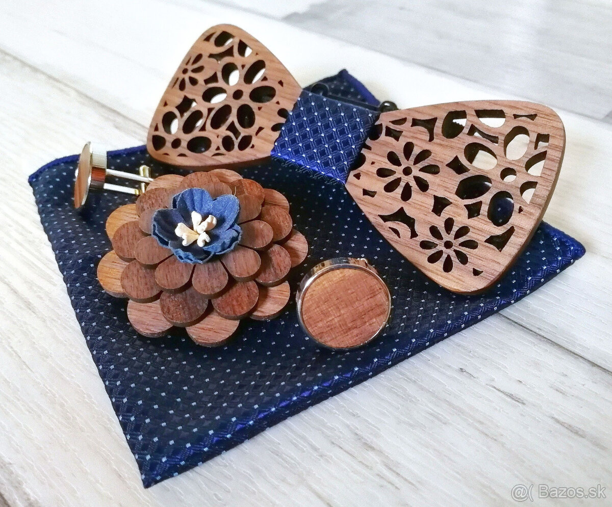 Modrý drevený motýlik - set s brošňou