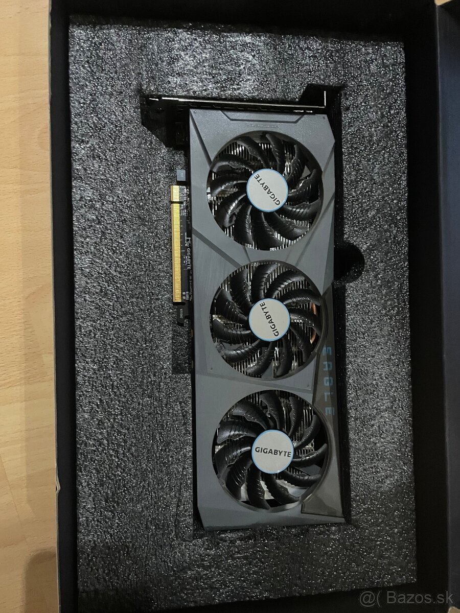 GIGABYTE Radeon RX 6600  EAGLE 8GB GDDR6 Graphics Card