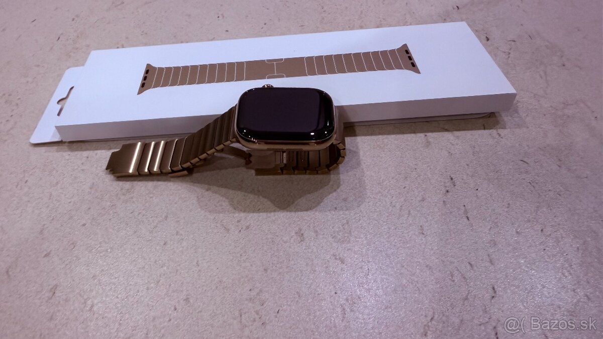 Predám apple watch  series 10 46mm Titanium gold Cellular