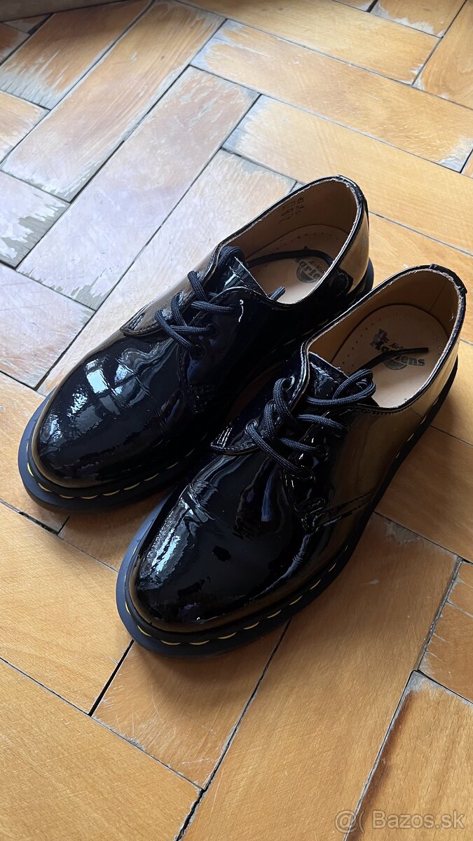 Dr. Martens 1461 Black patent lamper