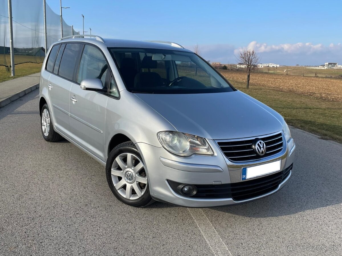 Volkswagen Touran 2.0 TDI DSG Highline Facelift