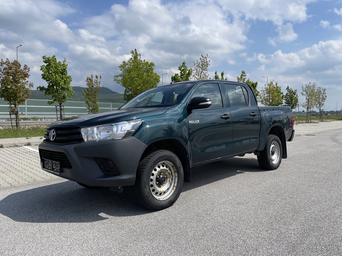 TOYOTA HILUX - NA PREDAJ / NA SPLATKY