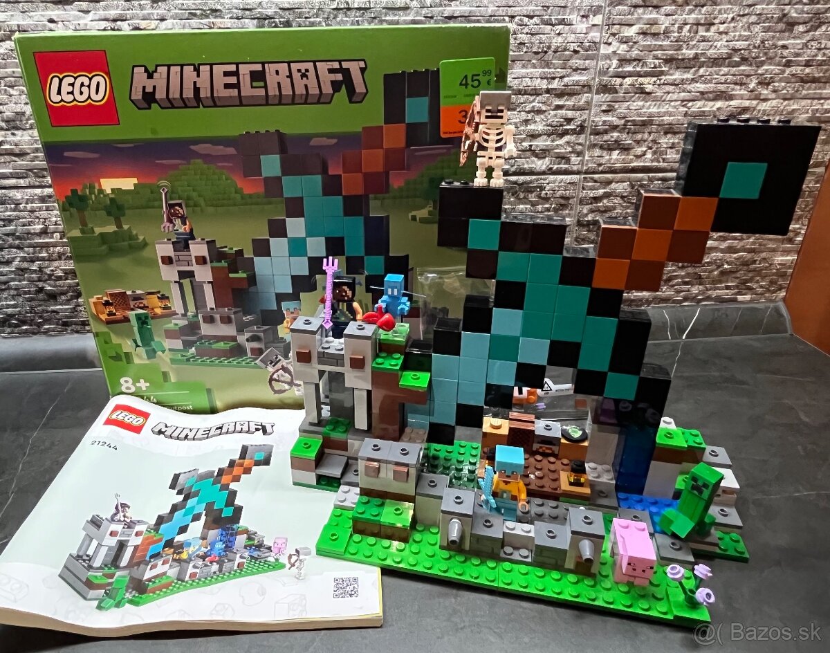 LEGO Minecraft 21244