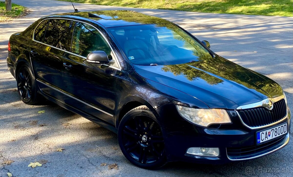 ŠKODA SUPERB 2 2.0TDI  DSG 125KW   XENON KOŽA NAVI ŠIBER