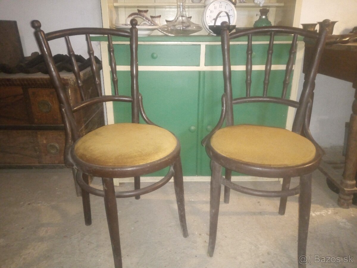 Thonet stoličky