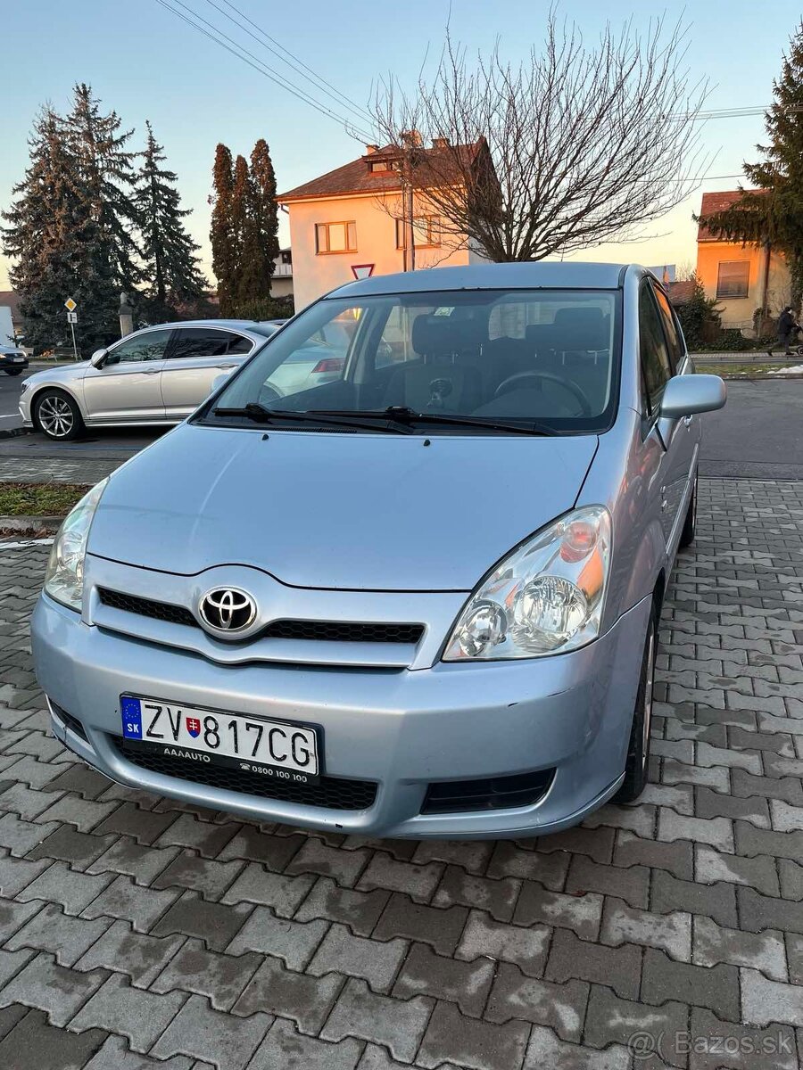 Toyota Corolla Verso 1.6 benzín + LPG