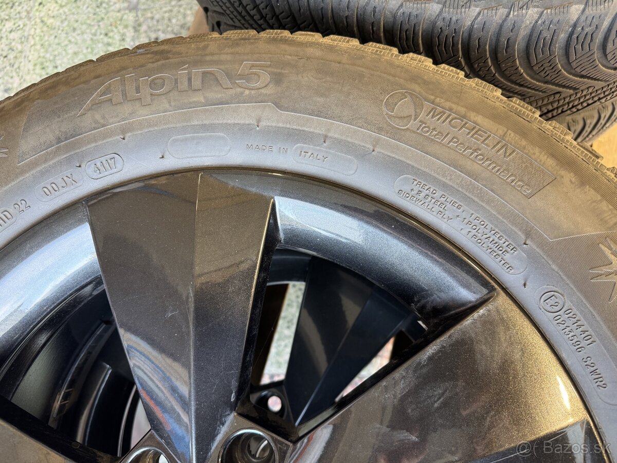 Zimné pneu Michelin alpin5 s alu diskami vhodne na SEAT  VW