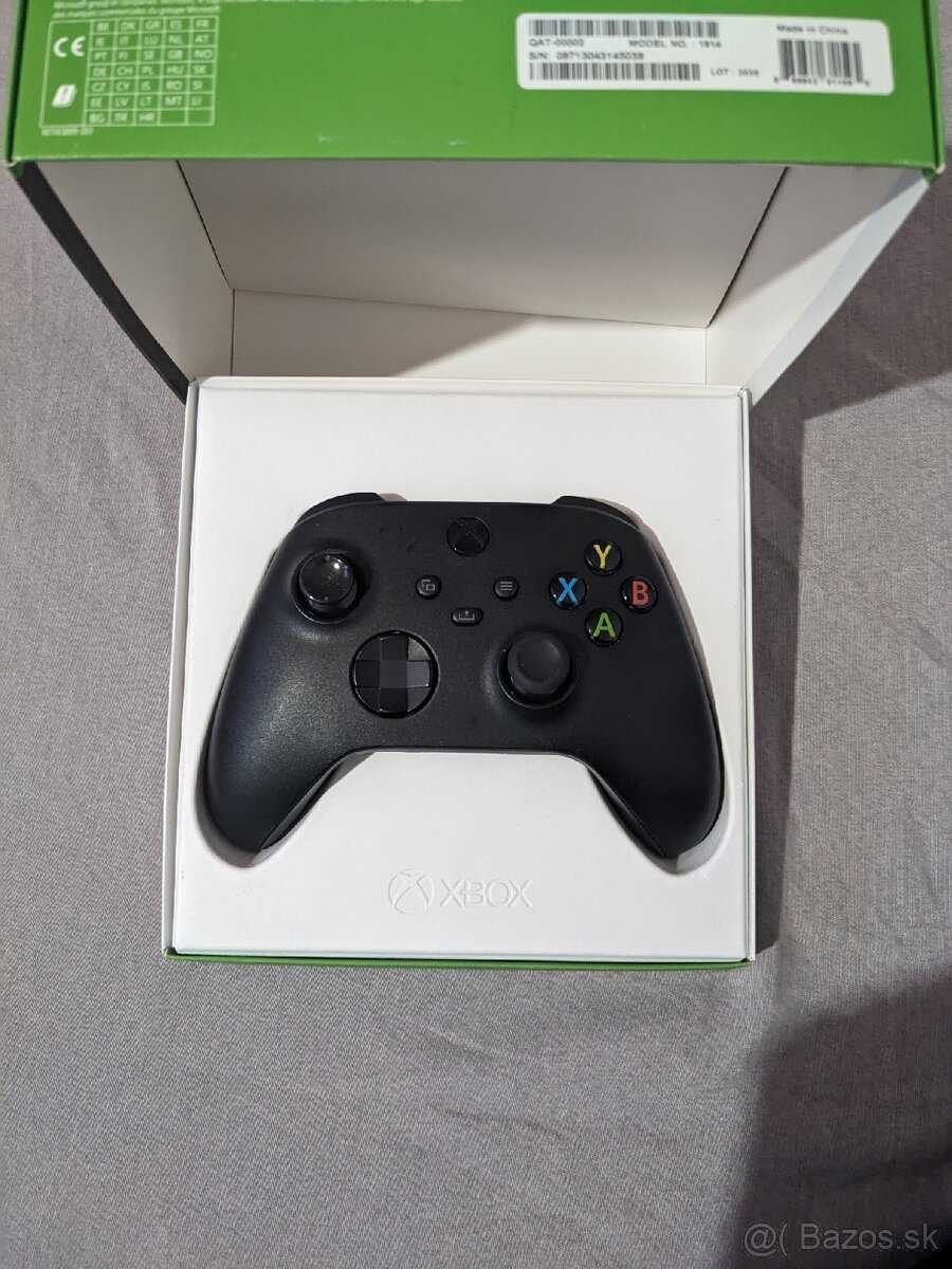 Xbox One ovládač - Carbon Black