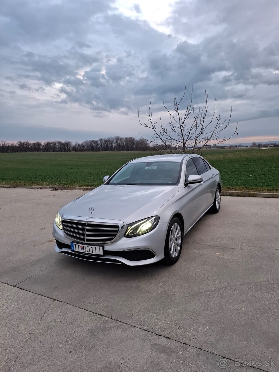 Mercedes E220D W213 limosine