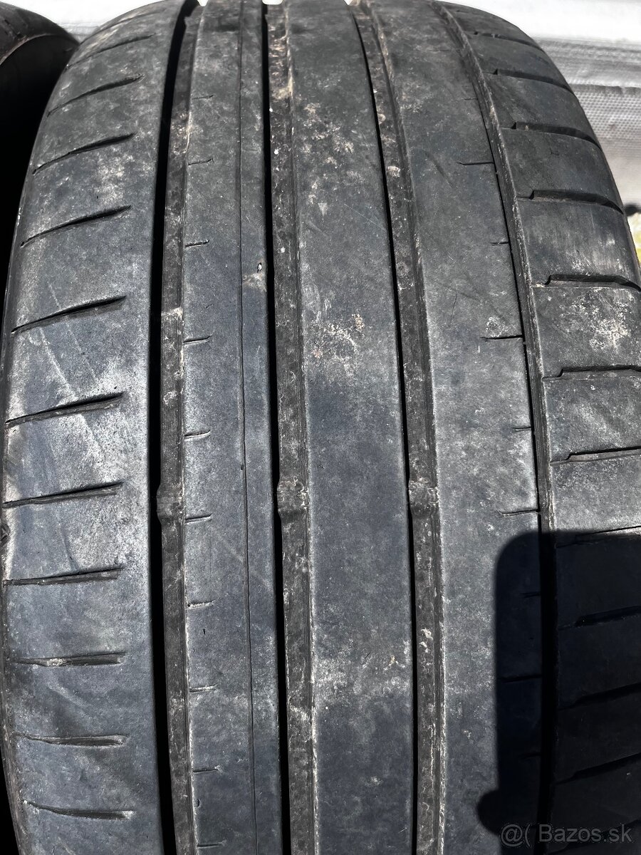 225/40R18 Falken letne