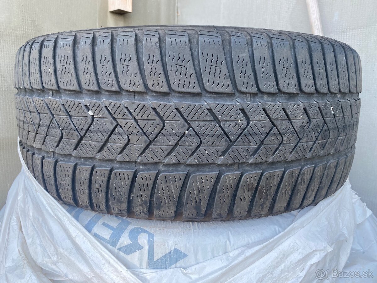 Zimné 235/40 R19