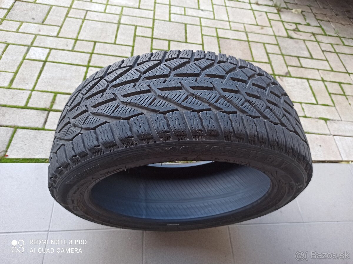 zimna pneu Sebring 225/45 R17, mam iba 1 kus