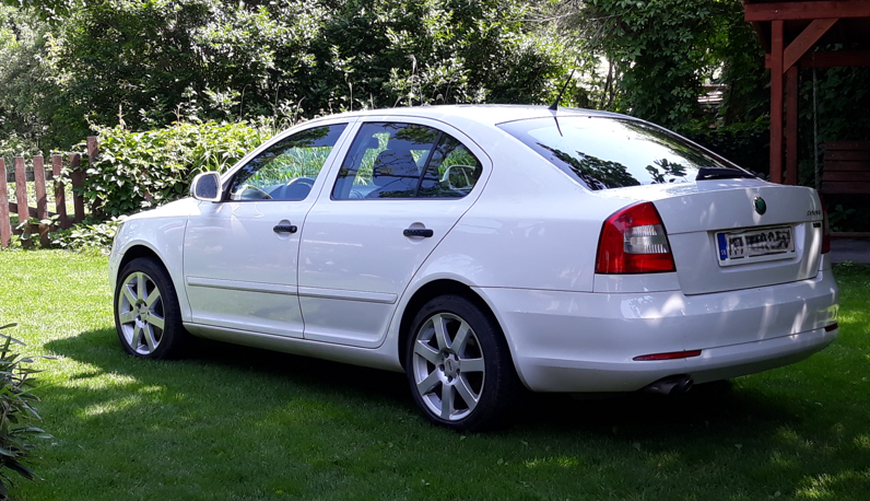 Škoda Octavia II 177 tis km 95 kW 2012