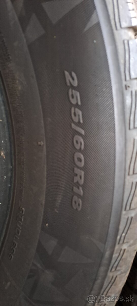 Nexen 255/60 r18 zimné