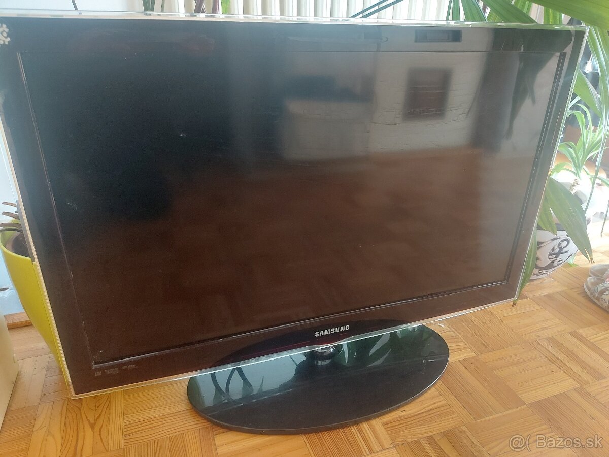 Samsung LED LCD tv 32"82cm