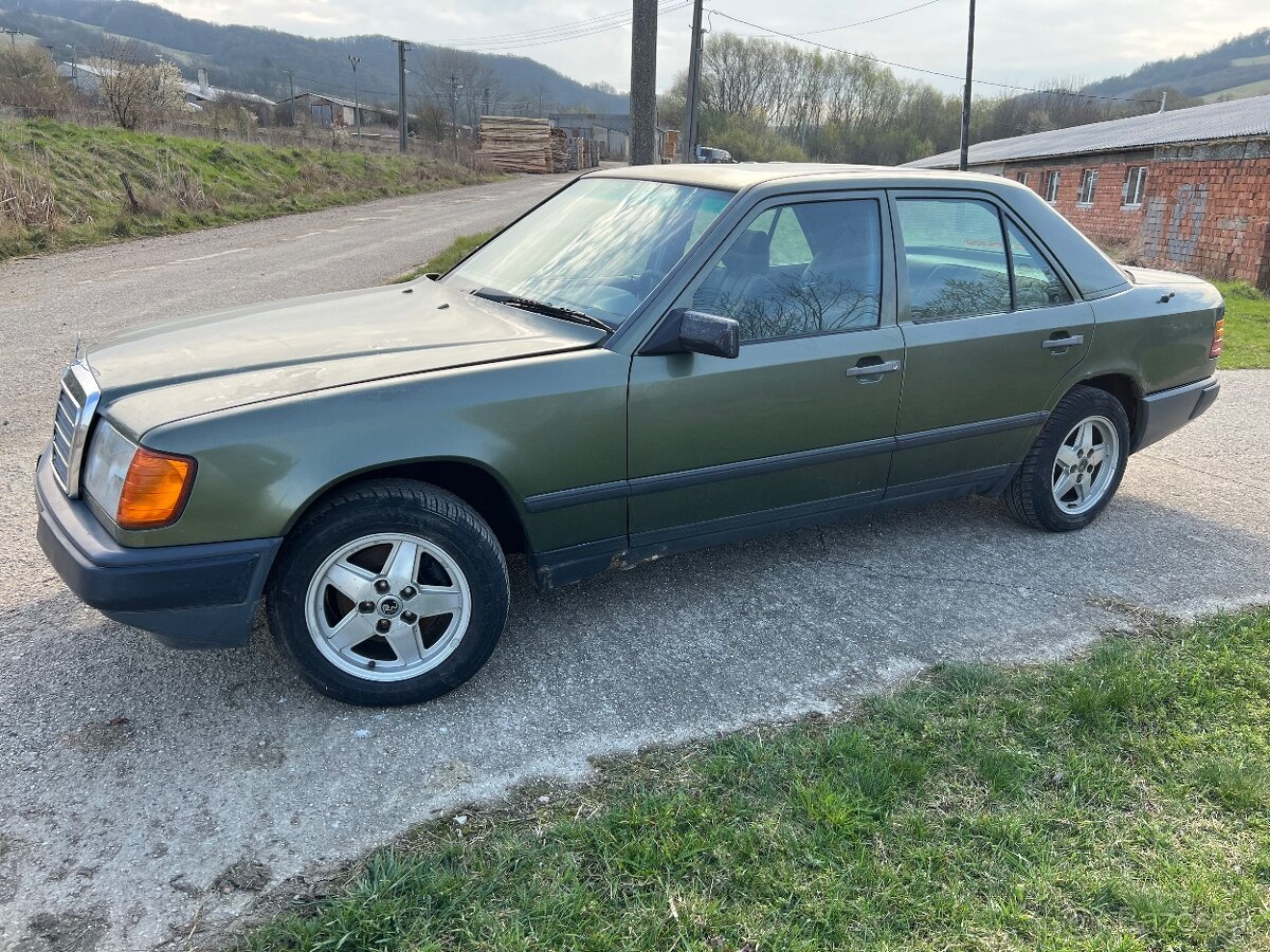 Mercedes W124 250d