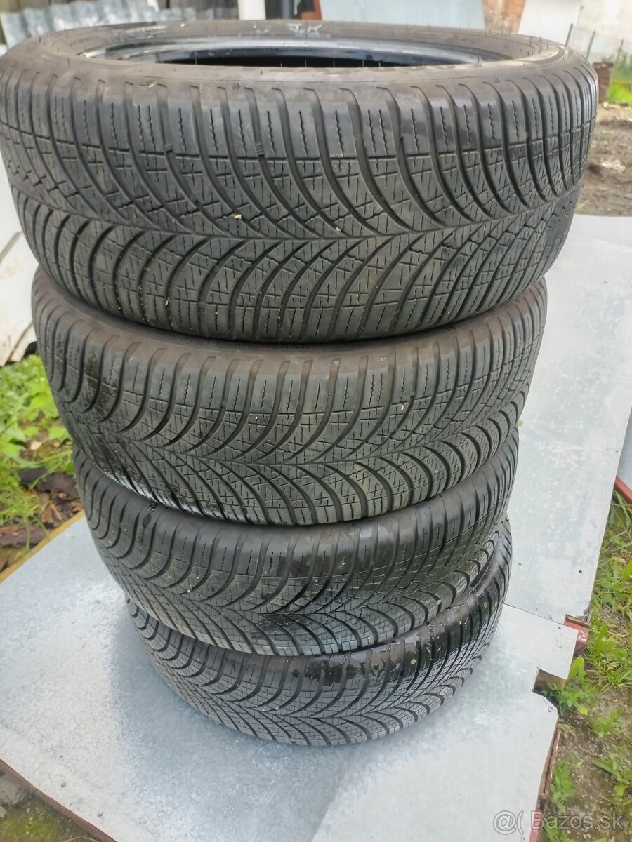 Zimné pneu 215/55 r17