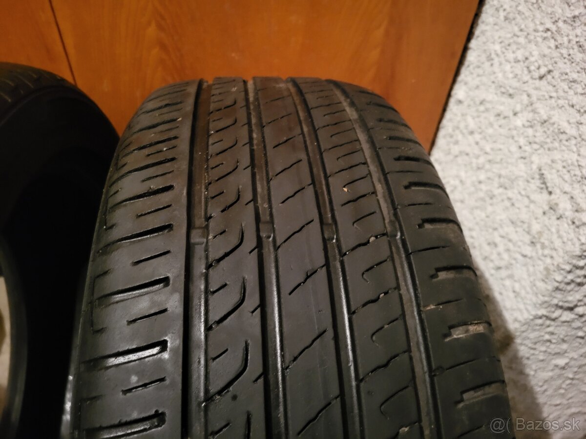 215/50 r17