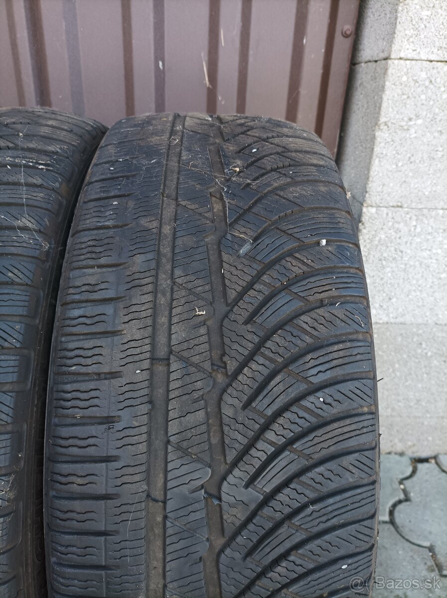 Zimné pneumatiky 225/45 R18