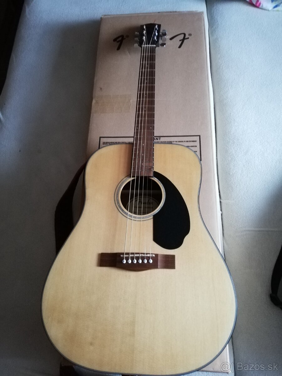 Predám gitaru Fender CD60 jumbo mahagony