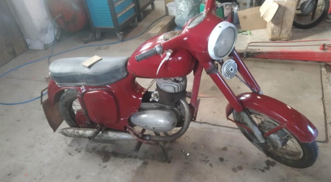 Jawa 250 pekny stav