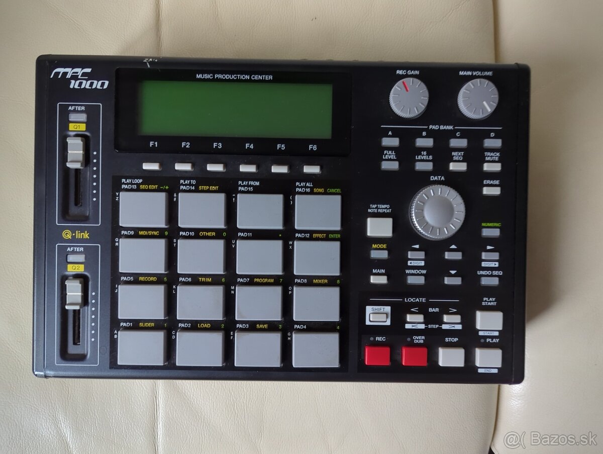 Akai MPC1000