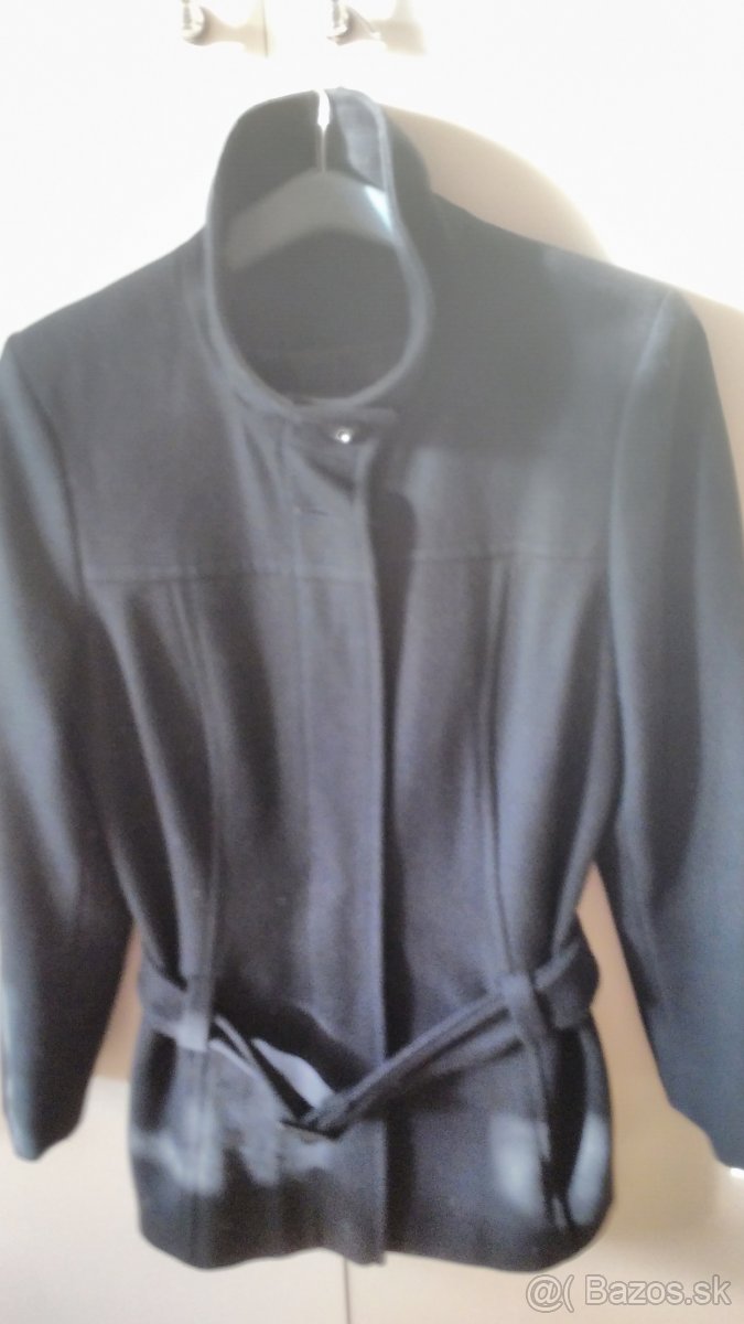 Čierny prechodný kabát, veľkost 14