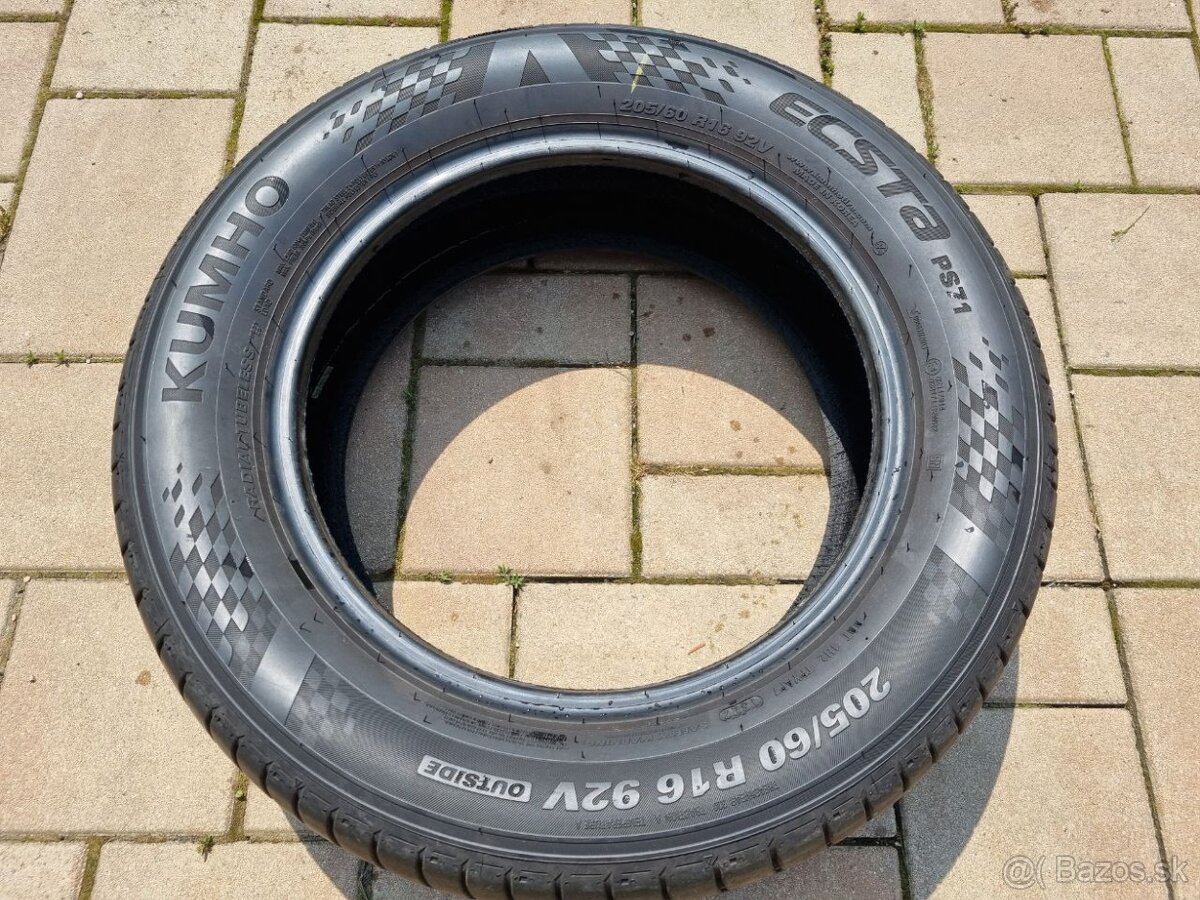 Letné pneu Kumho PS71 205/60 R16 92V