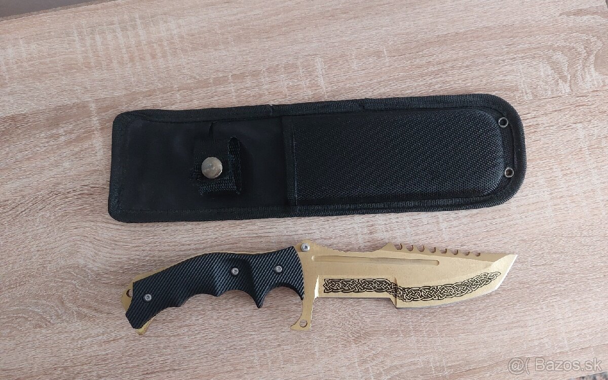 Huntsman knife Lore