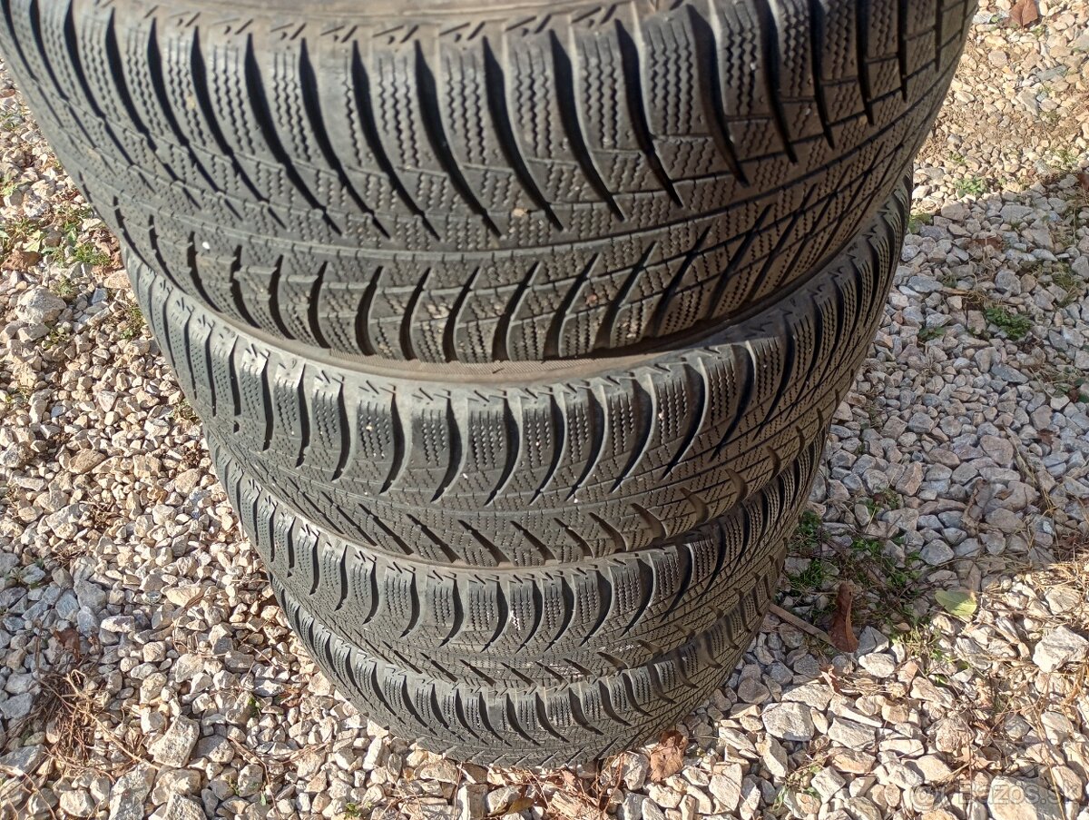 Predam 4ks pneu  205/55/r16   zimne  91H  Bridgestone