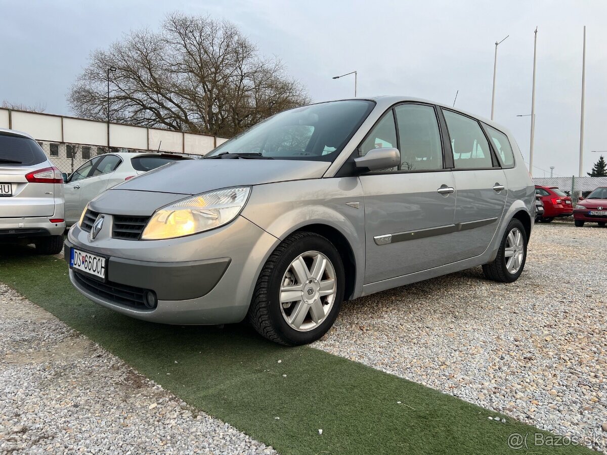 Renault Scenic 1.6 benzín, 83kW, MT/5, 7 miestne rok:01.2004