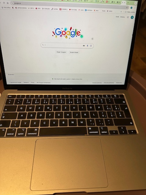 Predám Macbook Air M1  s 256GB